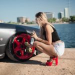 women and nissan gt r