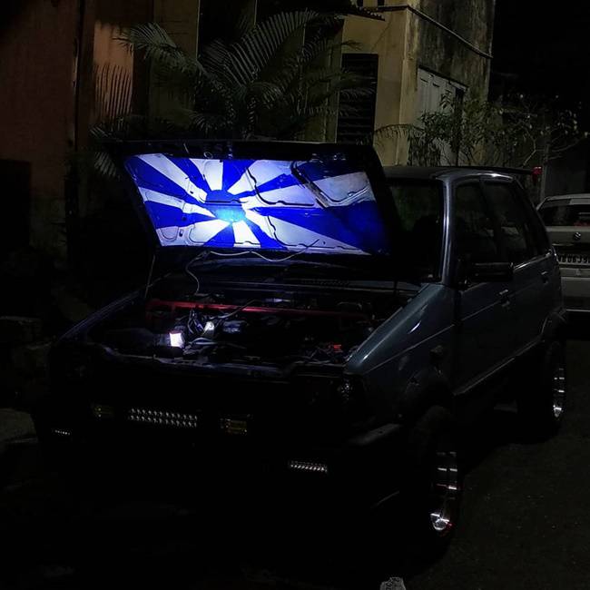 Blue sun bonnet maruti