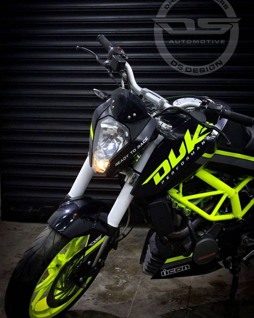 New KTM Duke 200 Modified Black Fluorescent Green 2017 ModifiedX New KTM Duke 200 Modified Black Fluorescent Green 2017 ModifiedX