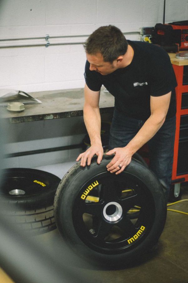 momo race wheels